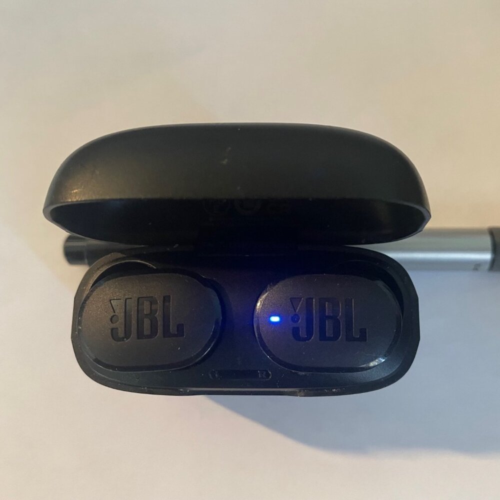 JBL Tune Buds 2 True Wireless Noise Cancelling Earbuds - Picture 2 of 3